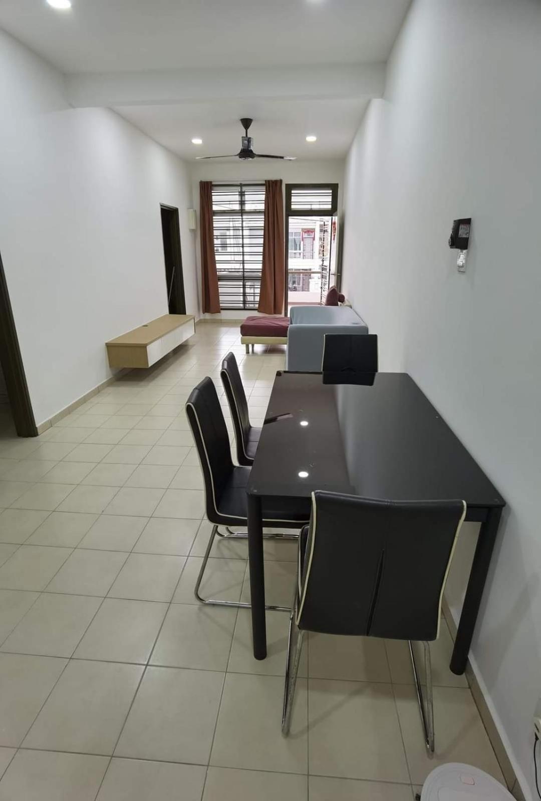 אולו טיראם Infinity Homestay Bandar Cemerlang מראה חיצוני תמונה